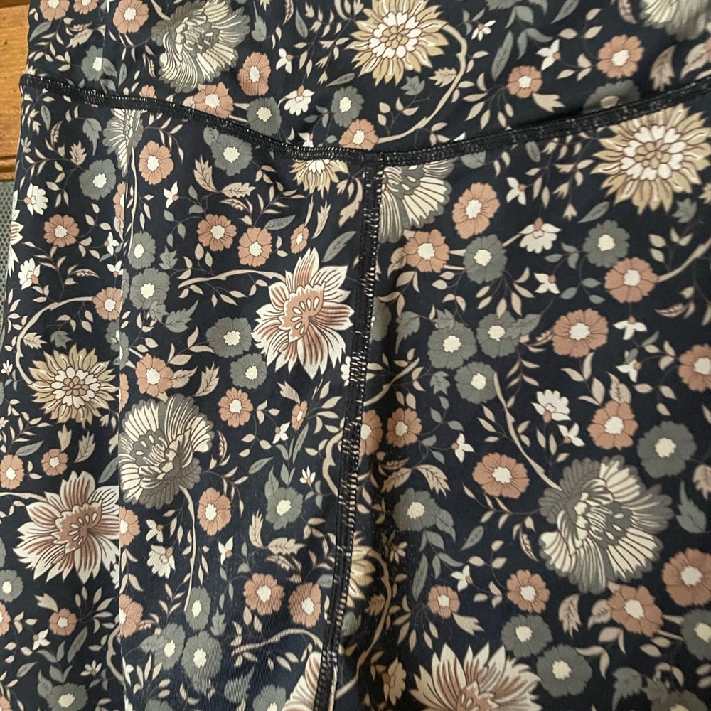Spell & the Gypsy leggings sz M